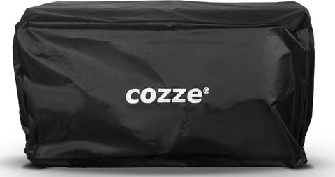 Der Cozze Überzug für 13 Zoll Pizzaofen ist ein schwarzer, rechteckiger Überzug mit "cozze" in weißer Schrift auf der Vorderseite, der durch seinen festen Sitz wetterfester Schutz für Ihren Pizzaofen bietet. Marke: Cozze.