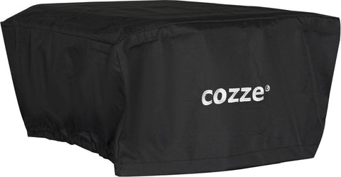 Der Cozze Überzug für 13 Zoll Pizzaofen ist ein schwarzer, wetterfester Überzug mit weißem Aufdruck "cozze" - perfekt als praktisches Zubehör und ideal als Schutz für deinen Cozze 13 Zoll Pizzaofen.