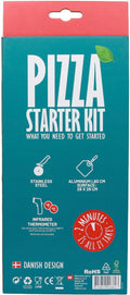 Türkisfarbene Cozze Starter-Set Box mit Icons für Edelstahl, 28x28 cm Aluminiumfläche, Pizzaschaufel, Pizzaschneider und Infrarot-Thermometer. Text: "2 minutes is all it takes" und "Danish design". Marke: Cozze.