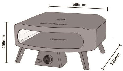 Der Cozze 17 Zoll Pizzaofen CLASSIC von Cozze ist ein rechteckiger Gasofen für den Außenbereich (50mbar, CH-Regler) mit vier Beinen, Bedienknopf an der Vorderseite, Seitenfenster und den Maßen 585×580×295mm. Er heizt bis zu 500°C und enthält einen Cordierit-Pizzastein für perfekte Ergebnisse.