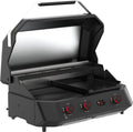 Der Cozze G-800 COMBO Plancha-Grill von Cozze ist ein moderner schwarzer Gasgrill mit 3 Brennern, roten Bedienknöpfen, einer Digitalanzeige, Plancha- und Grillflächen und einem Warmhalterost zum Bereithalten von Speisen.
