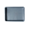 Eine rechteckige Babadoh Box - Steel Tray von Babadoh, aus grauem Kunststoff mit hochgezogenen Rändern, ideal zur Teigaufbewahrung und als zuverlässiges Pizza-Zubehör, von oben auf weißem Hintergrund abgebildet.