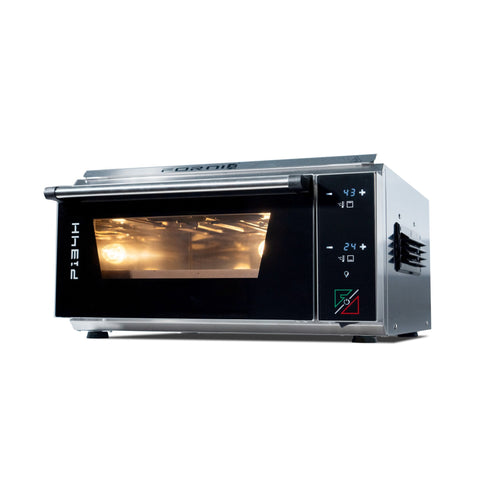Der Pizzaofen EffeUno P134H PRO 509°C besticht durch sein elegantes Metalldesign mit Glastür und Innenbeleuchtung. Die digitalen Bedienelemente und seitlichen Tasten zeigen die Temperatureinstellungen an. Das macht ihn modern und kompakt – perfekt für die Zubereitung hervorragender Pizza zu Hause.