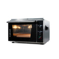Der Pizzaofen EffeUno P134HA PRO 509°C, hergestellt in Italien, besticht durch sein Edelstahldesign mit Glastür und Digitalanzeige für Temperatur- und Zeiteinstellungen. Die leicht zugänglichen Bedientasten und der gut beleuchtete Innenraum unterstreichen die makellose Backkammer – ideal für jedes Pizzaerlebnis.