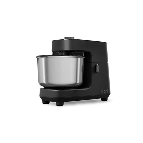 Schwarze Ooni Halo Core Spiral-Knetmaschine – Tisch-Spiral-Teigknetmaschine mit Metallschüssel zum Kneten von Pizzateig.