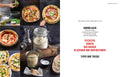 Links eine Collage aus Pizzen, Zutaten und Teigzubereitung, rechts deutscher Text mit fettgedruckten rot-schwarzen Überschriften zu „Pizza Passion“ (Sven Teichmann) von Teichners – mit Grundlagen, Teig, Soßen, Backtipps und Inspiration auf Weiß.