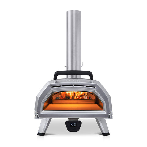 Der Ooni Karu 16 von Ooni ist ein eleganter Pizzaofen aus Edelstahl für den Außenbereich mit einem Schornstein, sichtbaren Flammen, einer digitalen Anzeige bei 500°F, vier stabilen Beinen und unterstützt mehrere Brennstoffe für vielseitiges Kochen.