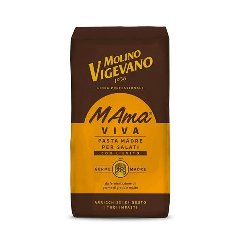 Eine braun-gelbe Tüte Molino Vigevano M Ama Viva - Getrockneter Sauerteig mit Hefe ist mit einem italienischen Text versehen, der den Gärungsprozess hervorhebt, und auf der Vorderseite sind Markenzeichen und Produktinformationen abgebildet.