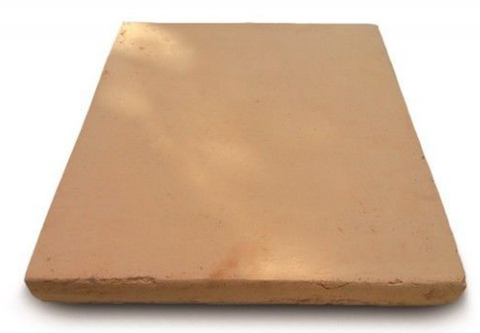 Der Biscotto - Spezialstein für Pizzaöfen von EffeUno by Effeuno ist ein rechteckiger, flacher Pizzastein mit leicht rauen Kanten, ideal für authentisch knusprige neapolitanische Pizza, abgebildet vor einem weißen Hintergrund.